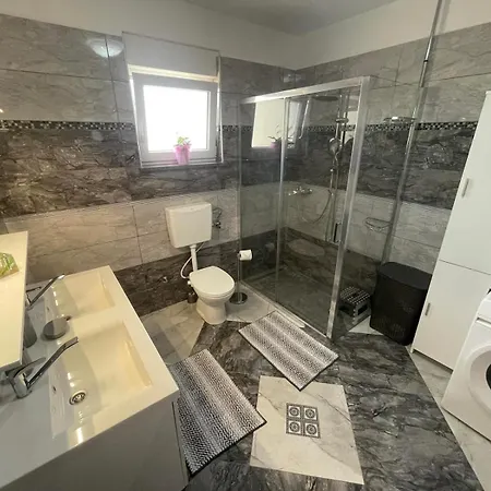 House July Galižana