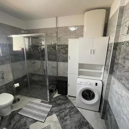 House July וילה Galižana