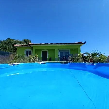 House July * Galižana