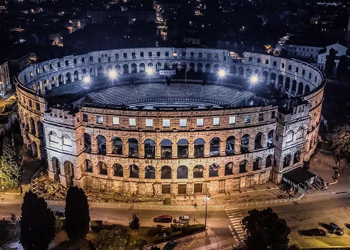 House July * Galižana