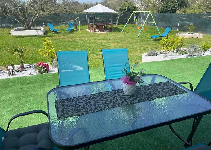 빌라 House July Galižana